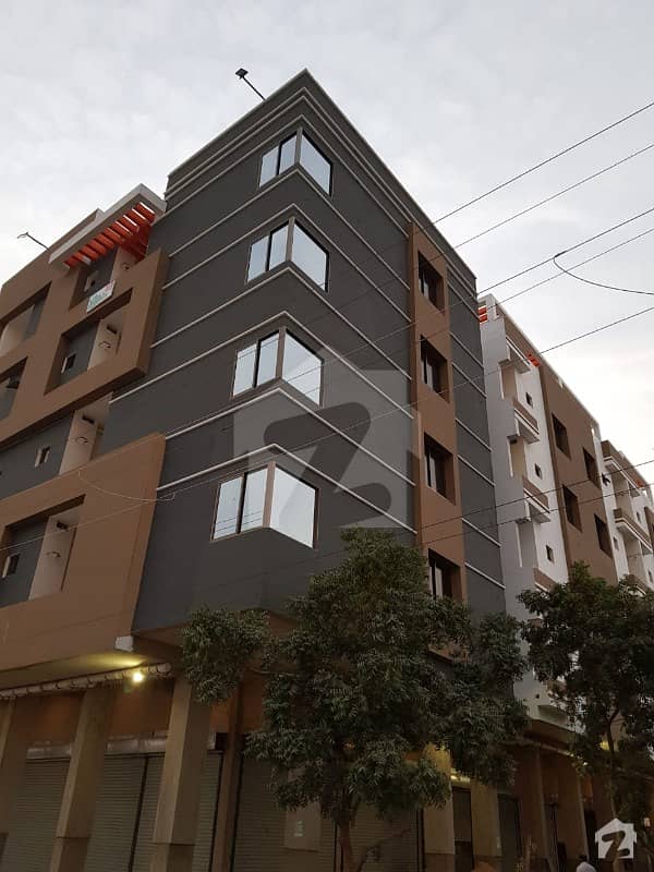 گلشنِ معمار - سیکٹر وائے گلشنِ معمار گداپ ٹاؤن کراچی میں 2 کمروں کا 4 مرلہ فلیٹ 62 لاکھ میں برائے فروخت۔