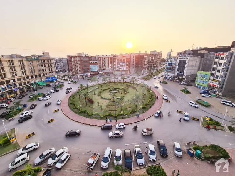 بحریہ ٹاؤن ۔ سوِک سینٹر بحریہ ٹاؤن فیز 4 بحریہ ٹاؤن راولپنڈی راولپنڈی میں 3 مرلہ دکان 85 لاکھ میں برائے فروخت۔ بحریہ ٹاؤن ۔ سوِک سینٹر بحریہ ٹاؤن فیز 4 بحریہ ٹاؤن راولپنڈی راولپنڈی میں 3 مرلہ دکان 85 لاکھ میں برائے فروخت۔