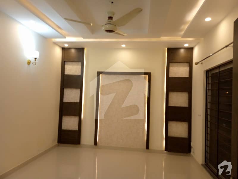 One Kanal Slightly Used Upper Portion For Rent In DHA Phase 6
