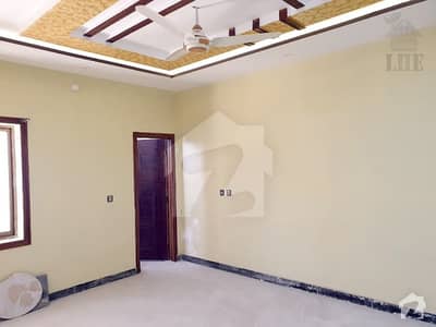 ارباب کرم خان روڈ کوئٹہ میں 7 کمروں کا 9 مرلہ مکان 2.4 کروڑ میں برائے فروخت۔