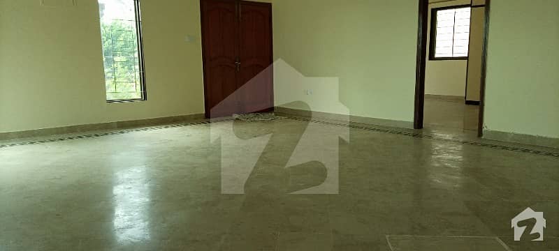 500 Yards 1st Floor Portion For Rent Prime Location Off Phase 6 Khayabane Ameer Khusro Near To Saba Evanue