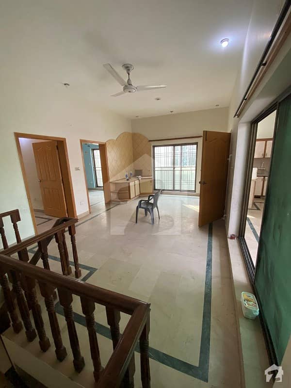 10 Marla House Very Near To Market Vvip Location For Sale