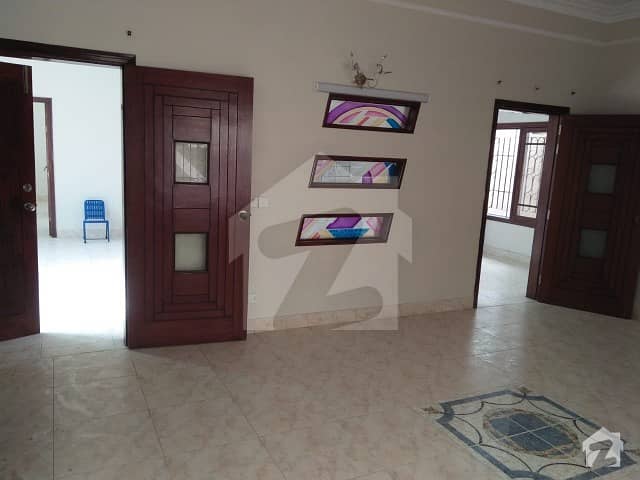 3 Bedrooms Bungalow Facing Apartment For Sale