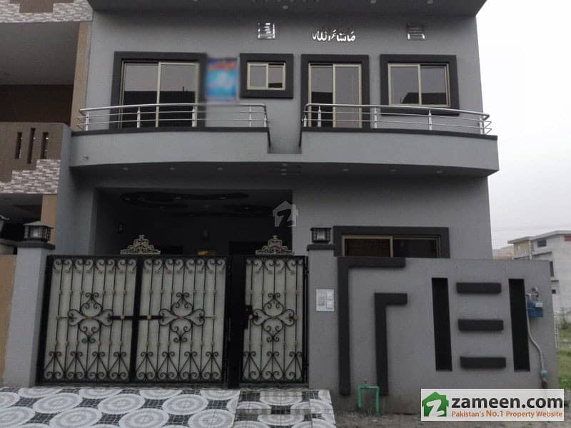 House Is Available For Sale In N2 Block Of Izmir Town