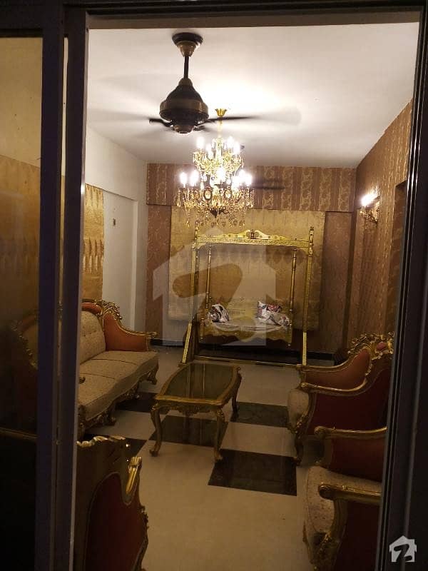 یونیورسٹی روڈ کراچی میں 3 کمروں کا 10 مرلہ بالائی پورشن 1.9 کروڑ میں برائے فروخت۔