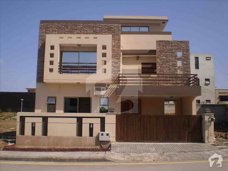 بحریہ ٹاؤن فیز 4 بحریہ ٹاؤن راولپنڈی راولپنڈی میں 5 کمروں کا 10 مرلہ مکان 2.45 کروڑ میں برائے فروخت۔