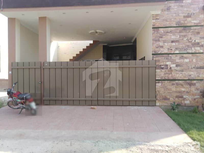 10 Marla Single Storey House Available For Sale