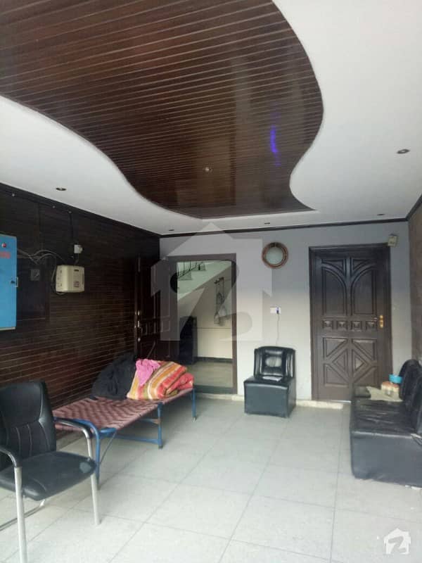 ماڈل ٹاؤن ۔ بلاک ایم ماڈل ٹاؤن لاہور میں 4 کمروں کا 1 کنال مکان 1.75 لاکھ میں کرایہ پر دستیاب ہے۔