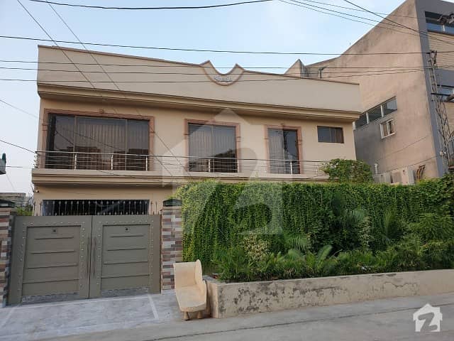 Corner Beautiful House For Sale In Johar Town