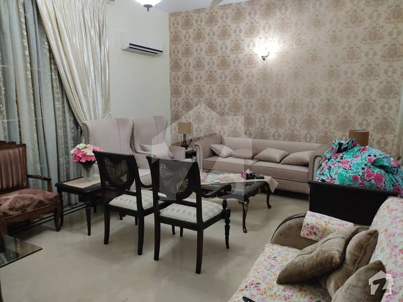 ڈی ایچ اے فیز 6 ڈی ایچ اے کراچی میں 4 کمروں کا 10 مرلہ مکان 1.45 لاکھ میں کرایہ پر دستیاب ہے۔