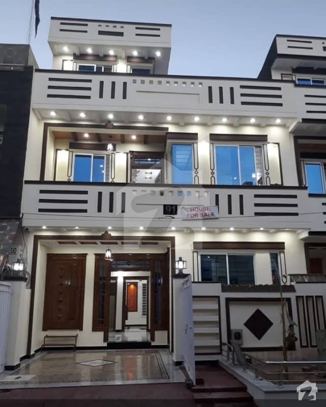 Luxury 25x40 Brand New House For Sale In G 13