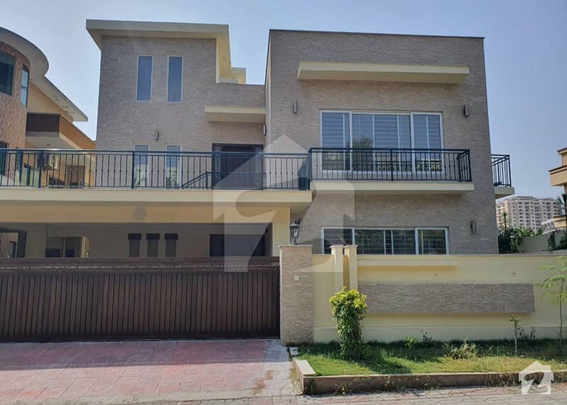 1 Kanal Elegant House For Sale In DHA Phase 2 Sector C