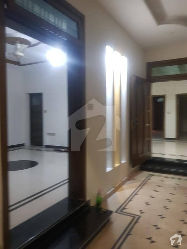 جناح گارڈنز فیز 1 جناح گارڈنز ایف ای سی ایچ ایس اسلام آباد میں 5 کمروں کا 8 مرلہ مکان 1.55 کروڑ میں برائے فروخت۔