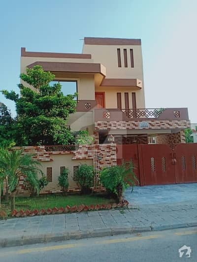 Bahria Nasheman 8 Marla House Good Condition Main Boulevard For Sale Very Low Price Bahria Nasheman 8 Marla House Good Condition Main Boulevard For Sale Very Low Price