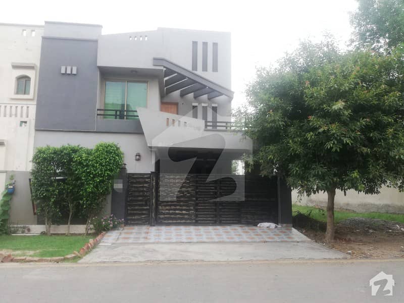 8 Marla Beautiful House For Rent In Ali Block Sector B Bahria Town Lahore