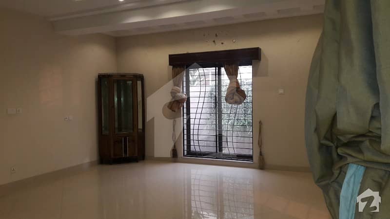 30 MARLA SINGLE STOREY IS AVAILABLE FOR RENT