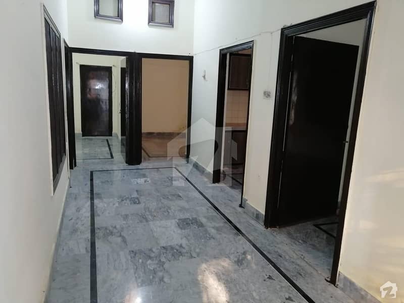 21 Marla Lower Portion In Chak 208 Road For Rent