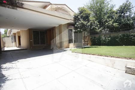 F8 Beautiful Sun Facing 5 Bedrooms Full House For Sale