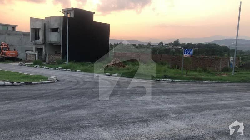 2650 Size Plots Available Islamabad Model Town