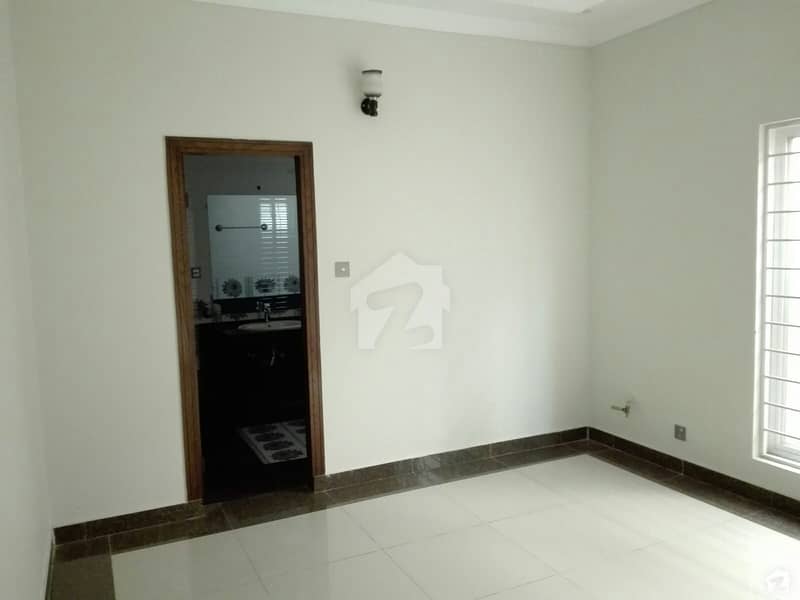 20 Marla Upper Portion Situated In D-12 For Rent