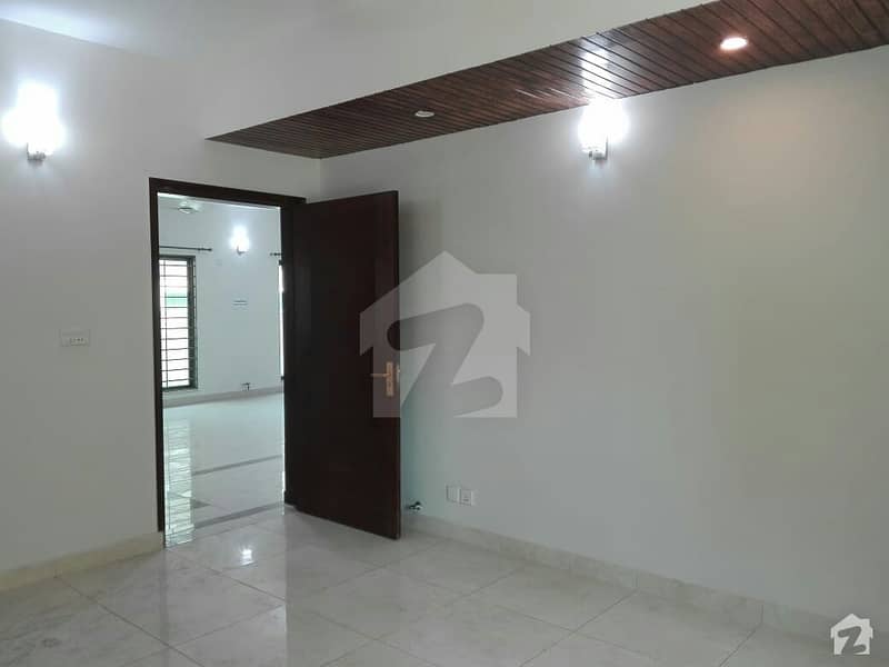 Flat For Sale In Beautiful Askari