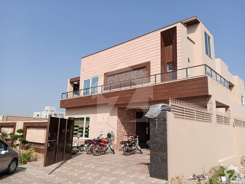House Sized 4500 Square Feet Is Available For Sale In Dha Defence House Sized 4500 Square Feet Is Available For Sale In Dha Defence