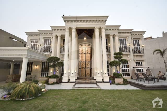 ڈی ایچ اے فیز 2 ڈیفنس (ڈی ایچ اے) لاہور میں 6 کمروں کا 2 کنال مکان 17 کروڑ میں برائے فروخت۔