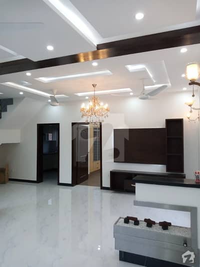 5 Marla Brand New Luxury Double Unit Corner Facing Park House For Sale 5 Marla Brand New Luxury Double Unit Corner Facing Park House For Sale