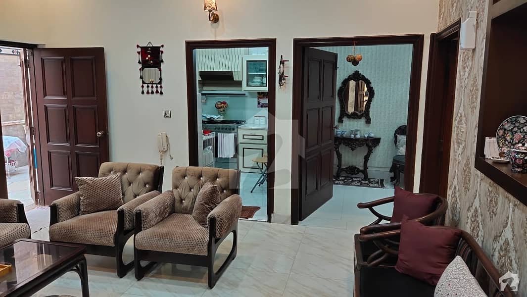 House Is Available For Sale In Susan Road