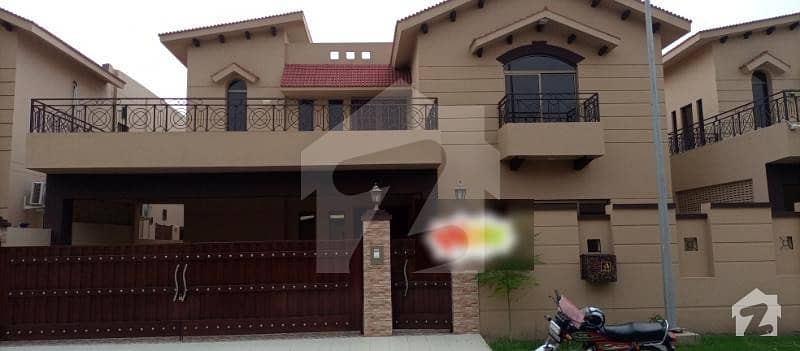 17 Marla 5 Bedroom Brand New Brig House For Sale.