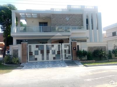 10 Marla House In Central DC Colony For Sale 10 Marla House In Central DC Colony For Sale