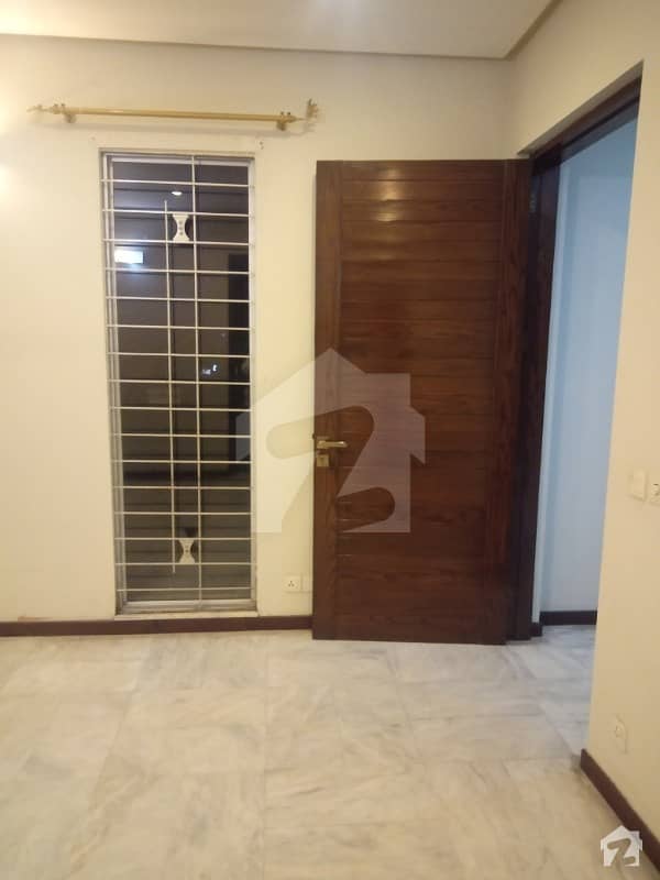 1 Kanal Upper Potion Available For Rent In Model Town Lahore