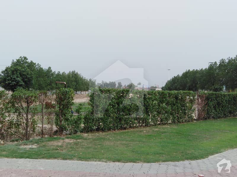 DdD Block 10 Marla Plot For Sale In Bahria Town Lahore