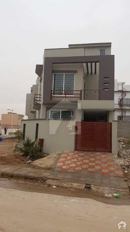 Bahria Town Phase 8 House For Sale