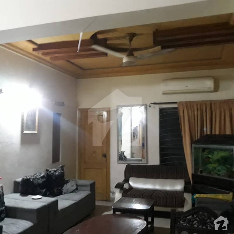 جوہر ٹاؤن لاہور میں 4 کمروں کا 5 مرلہ مکان 1.25 کروڑ میں برائے فروخت۔