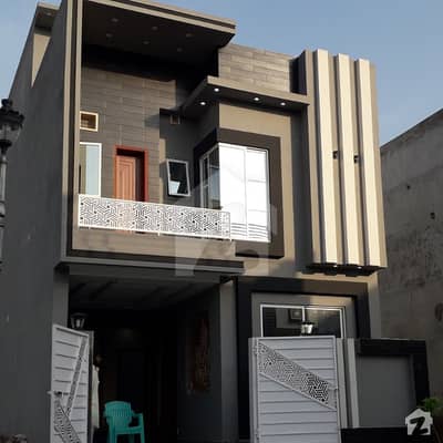 لیک سٹی - سیکٹر M7 - بلاک بی لیک سٹی ۔ سیکٹرایم ۔ 7 لیک سٹی رائیونڈ روڈ لاہور میں 4 کمروں کا 5 مرلہ مکان 1.35 کروڑ میں برائے فروخت۔ لیک سٹی - سیکٹر M7 - بلاک بی لیک سٹی ۔ سیکٹرایم ۔ 7 لیک سٹی رائیونڈ روڈ لاہور میں 4 کمروں کا 5 مرلہ مکان 1.35 کروڑ میں برائے فروخت۔