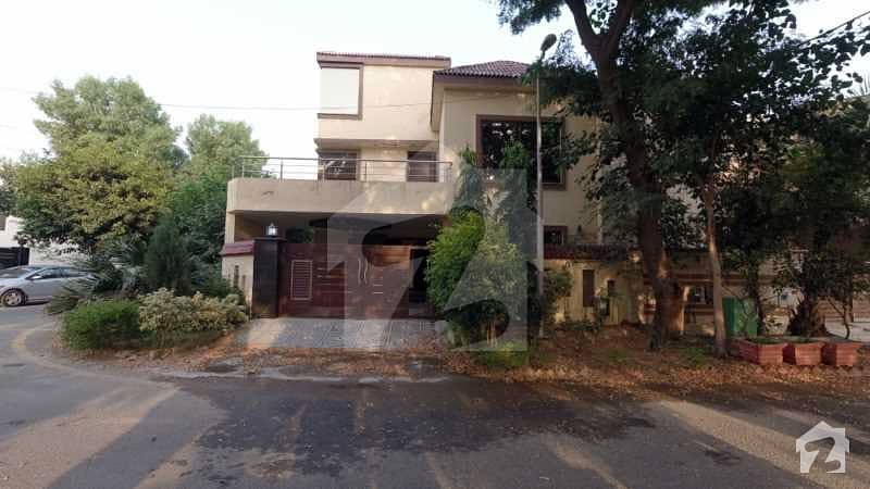 9.25 Marla Corner House For Sale In Usman Block Of Bahria Town Lahore