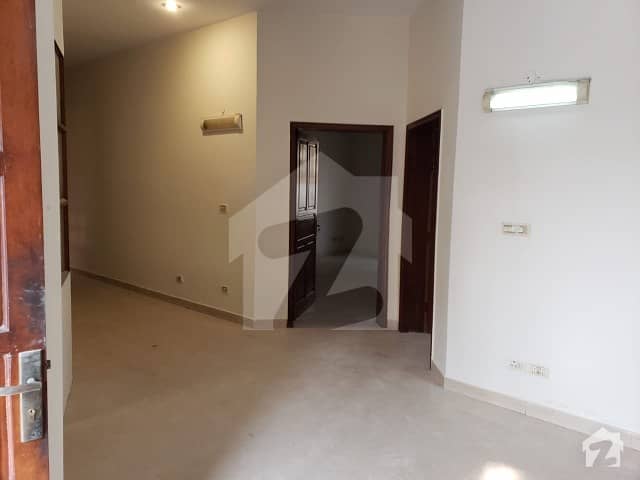 Commercial House For Rent In 10 Marla