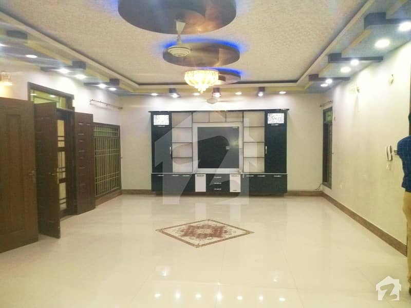 Gulshan E Iqbal Block 1 New Portion 240 Sq Yards 2nd Floor For Sale