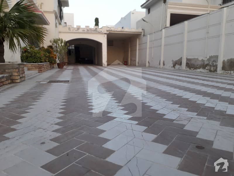 Defence Phase V 1000 Sq Yds Very Well Maintained Bungalow For Rent Near Zamzama Park