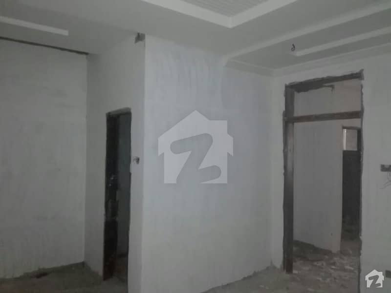 Murree Expressway Flat Sized 1000 Square Feet For Sale