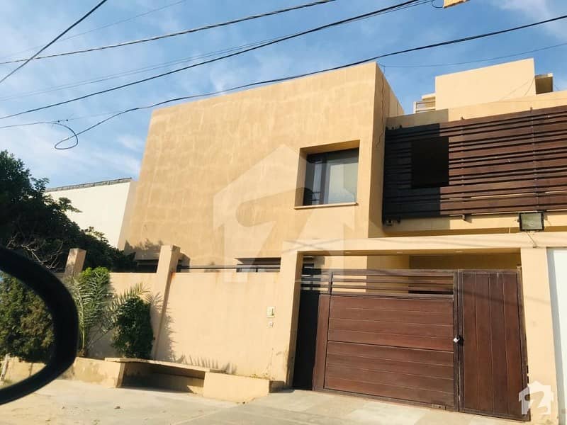 300 Yards Beautiful Bungalow With Basement Available For Sale