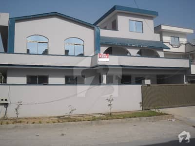 One Kanal House Upper Portion is for Rent One Kanal House Upper Portion is for Rent