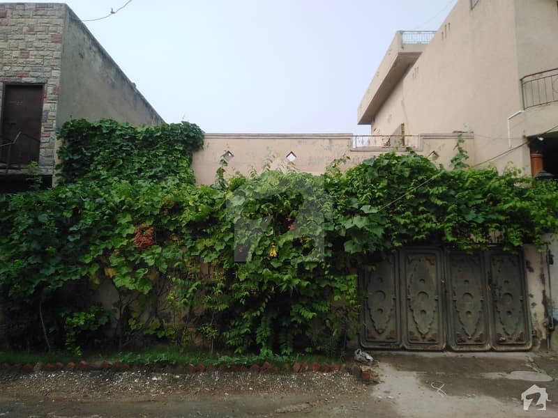 ٹاؤن شپ لاہور میں 2 کمروں کا 10 مرلہ مکان 1.35 کروڑ میں برائے فروخت۔