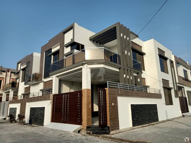 Good 7.5 Marla House For Sale In Badshahi Road