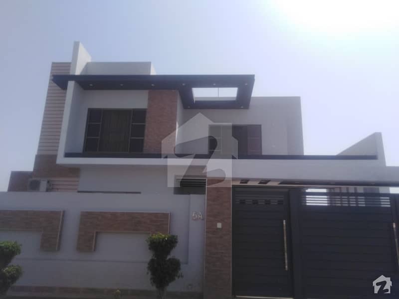 In Jhangi Wala Road House For Sale Sized 17.5 Marla