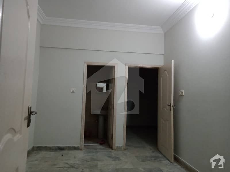 2 Bed Lounge Portion For Rent In Nazimabad 5 E
