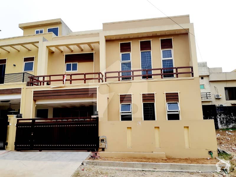 Excellently Constructed 8 Marla House For Sale
