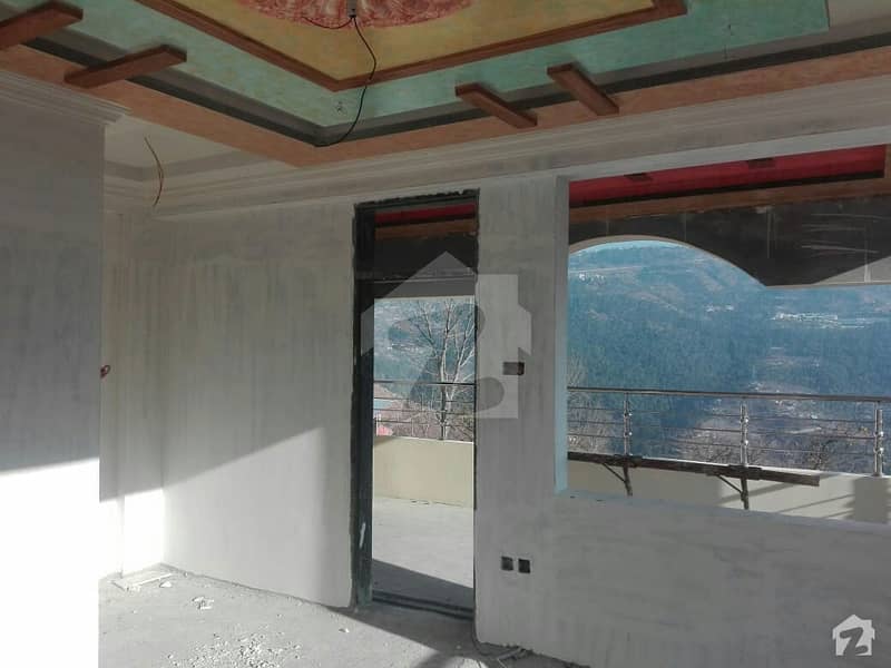 Stunning 1000 Square Feet Flat In Murree Expressway Available