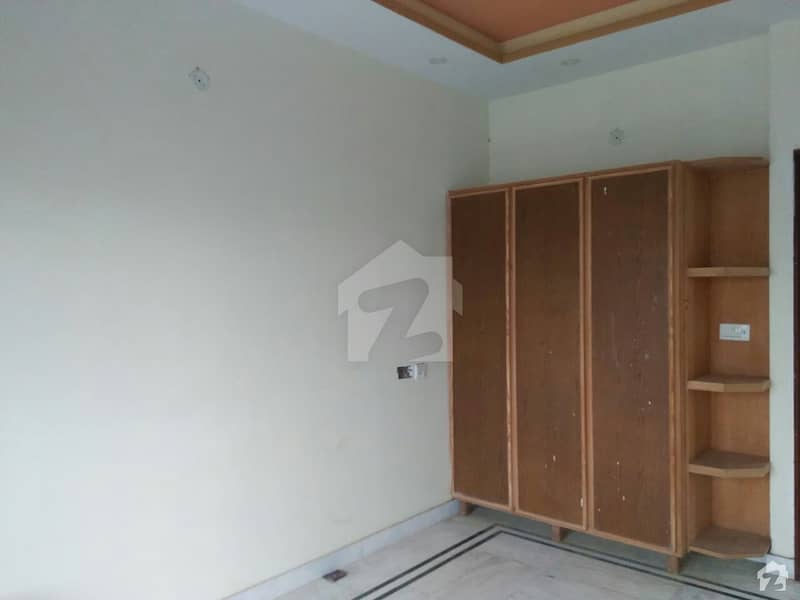 In Izmir Town 10 Marla Flat For Sale